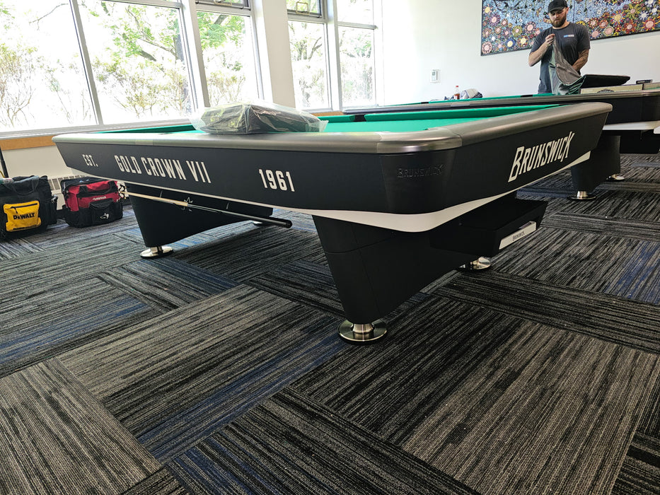 Brunswick Gold Crown VII Black finish pool table with brunswick green cloth detail
