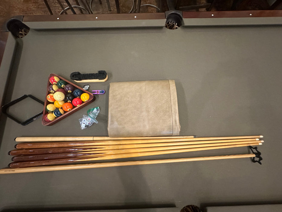 Used Gandy 8' pool table  accessories